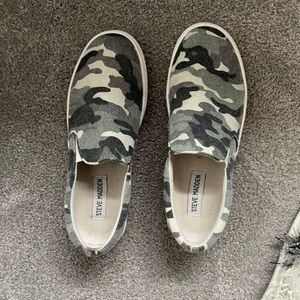Steve Madden Camo Slip Ons